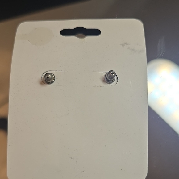 Elegant Gold and Black Dangle Earrings - Picture 2 of 4